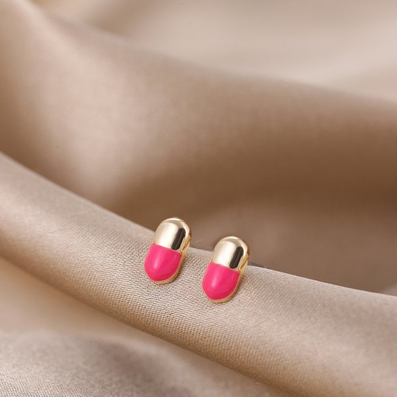 Barbie Pink & Gold Chill Pill Medicine Small Stud Earrings NEW - Picture 5 of 5